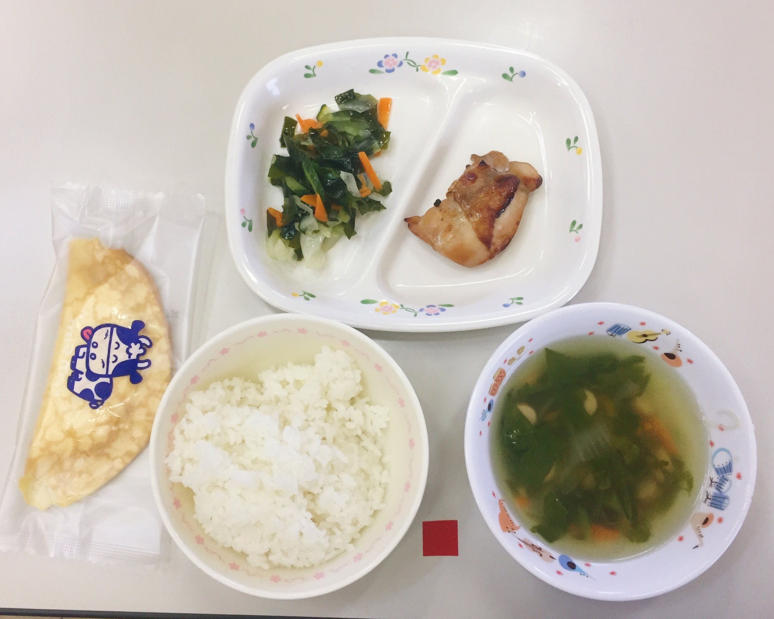 Teriyaki chicken, pickled seaweed salad, seaweed soup, white rice, and a crepe - Dessert is included in lunch roughly once per month as well as around holidays