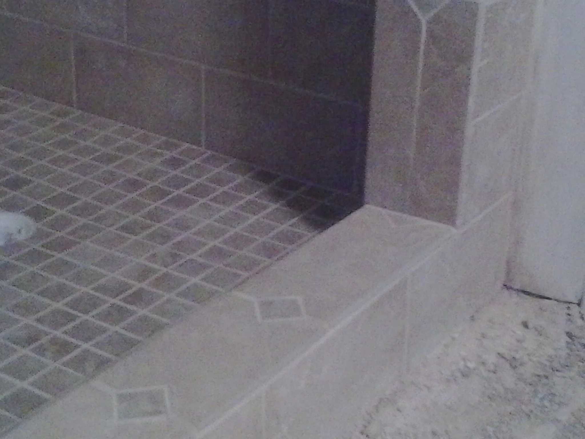 tileshower65_zpsefea8349.JPG