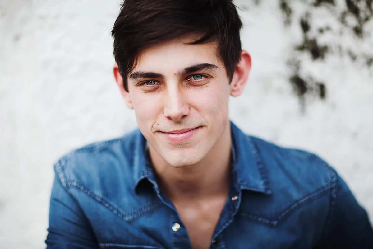 Brisbane Model Photographer Stacey Russell || Professional Australia Fashion Photography Modelling Photoshoot || Model portfolio image of male with dark hair in blue shirt (Copy)