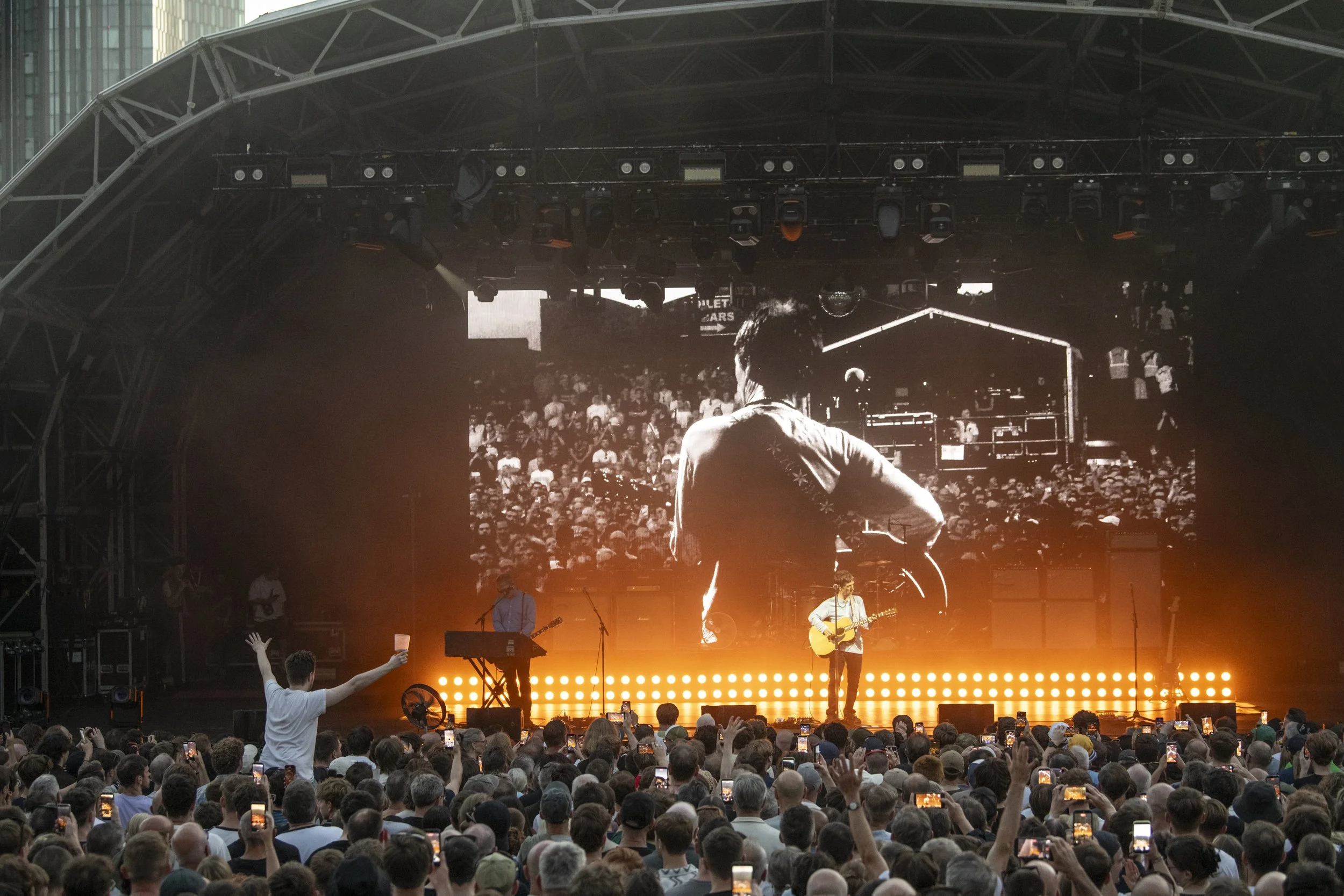 JohnnyMarr_CastlefieldBowlManchester_AaronParsonsPhotography1_mediumres_2.JPG