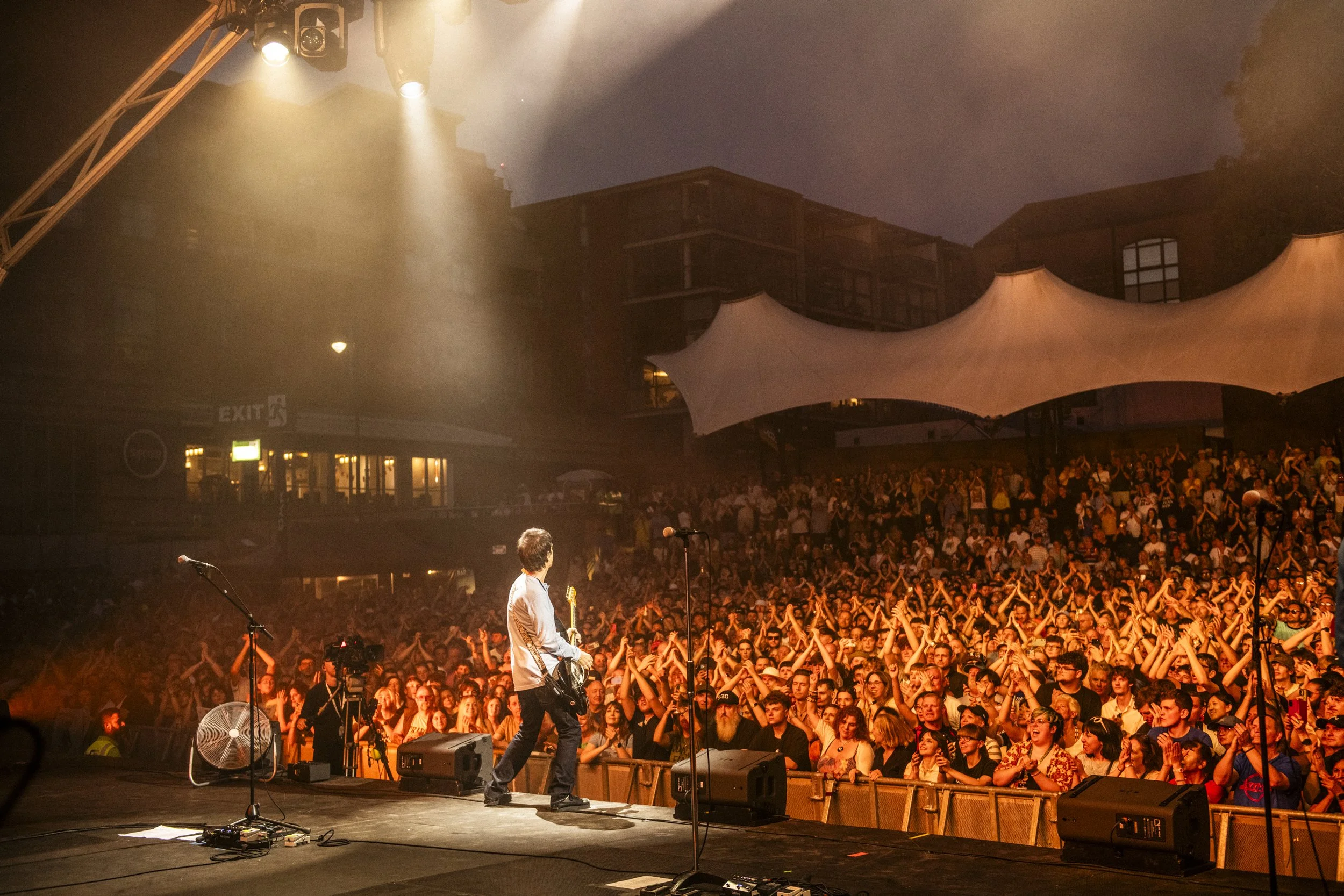 JohnnyMarr_CastlefieldBowlManchester_AaronParsonsPhotography1_mediumres_29.JPG