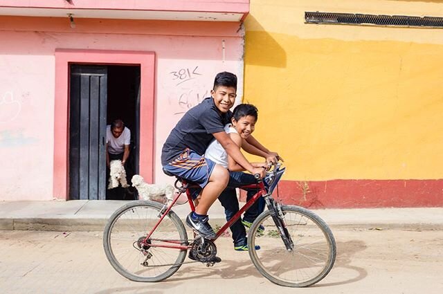 Bike bros 🙉#ourstreets #everybodystreet #myfeatureshoot#apfmagazine #streetlife_award #life_is_street#one__shot__ #shootoffnovember #ReportageSpotlight #hikaricreative #lensculture #magnumphotos #capturestreets #myspc #gspc #lensculturestreets #stre