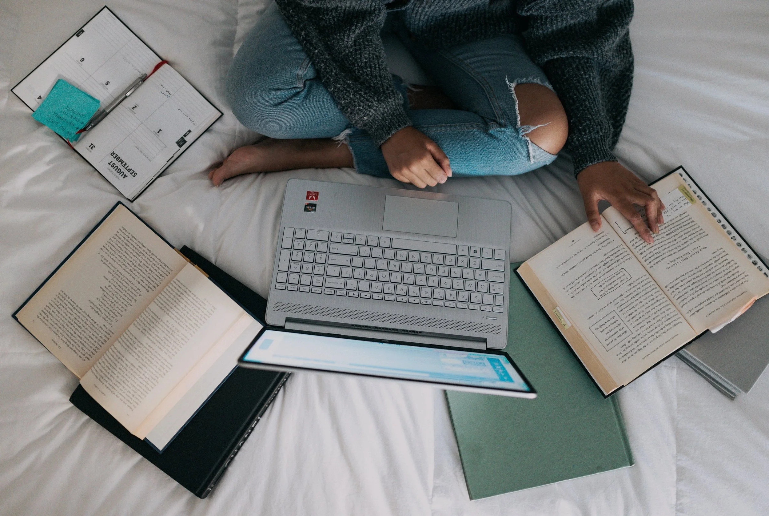 windows-v94mlgvsza4-unsplash+%281%29.jpg