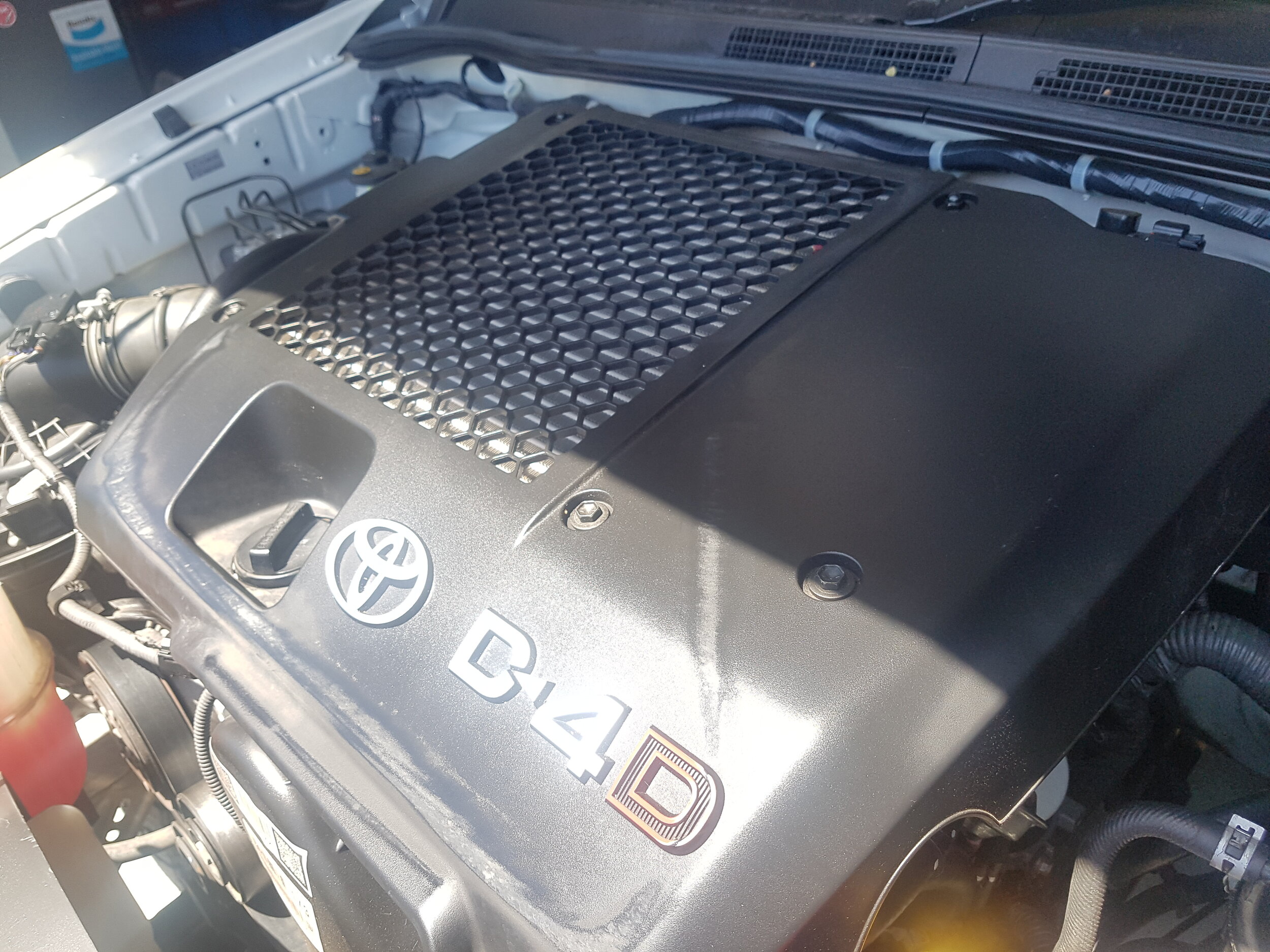 Toyota Hilux 1KD-FTV D4D engine