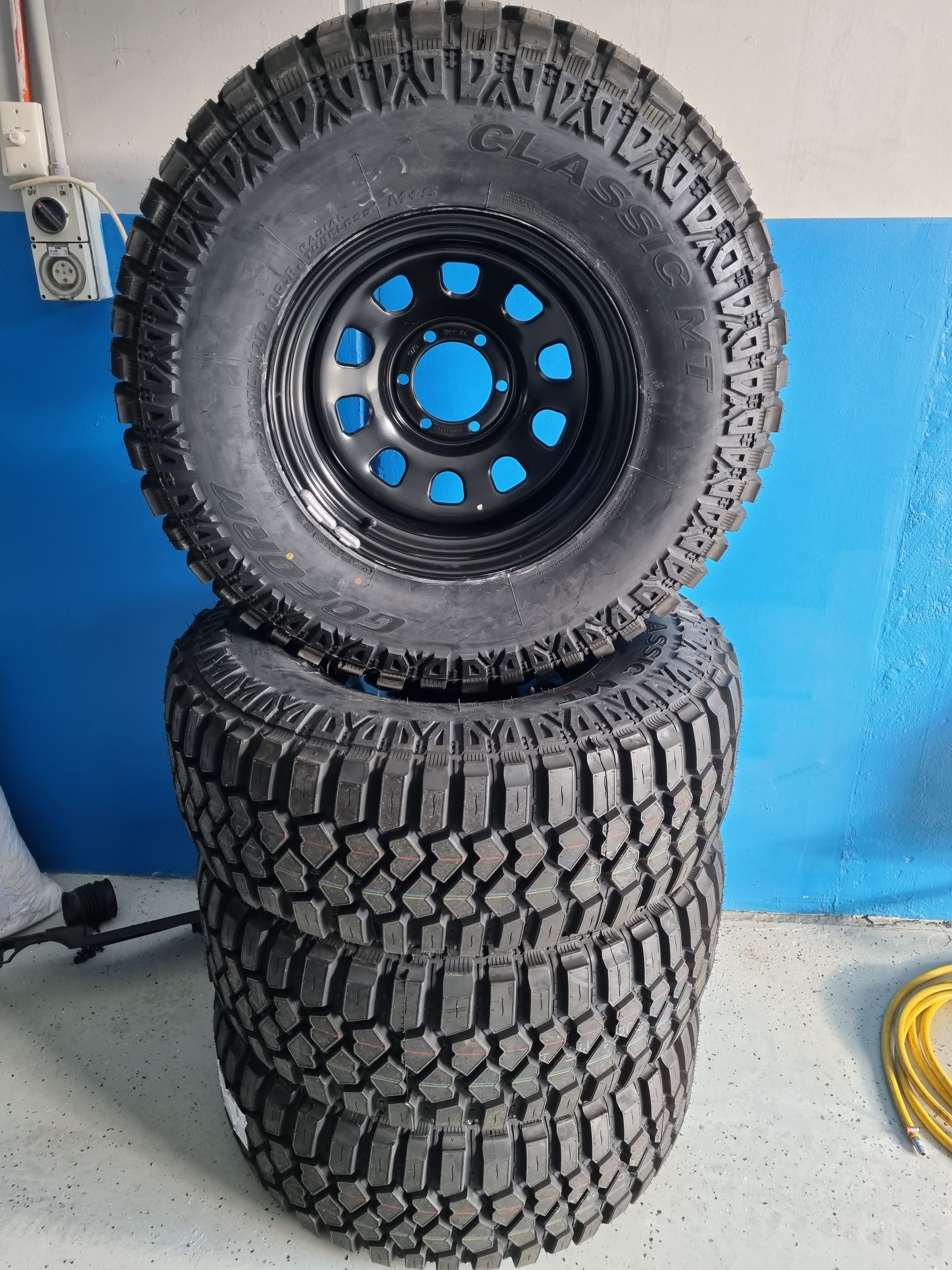35in wheel and tyre package
