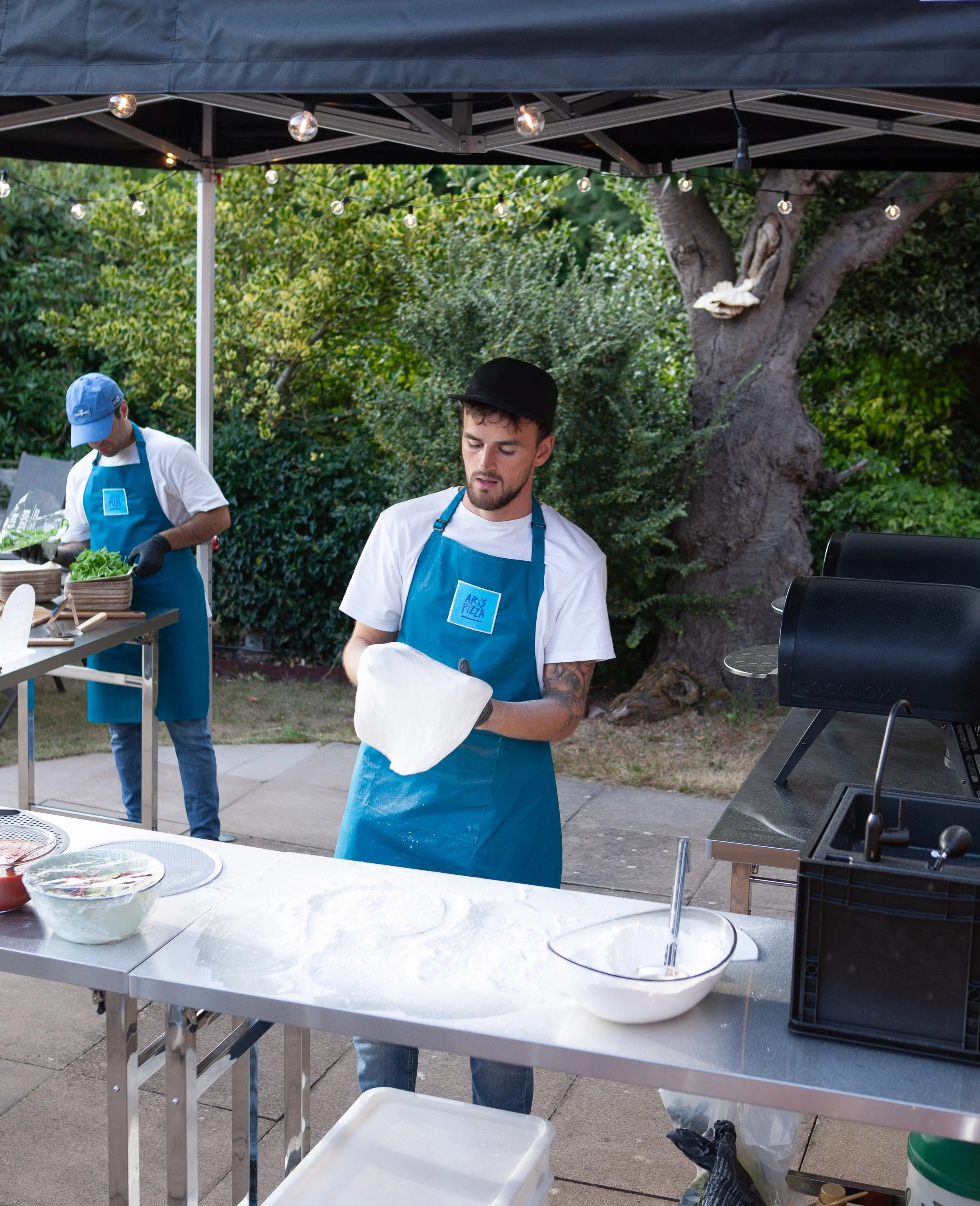 aris-pizza-mobile-setup-03.jpg