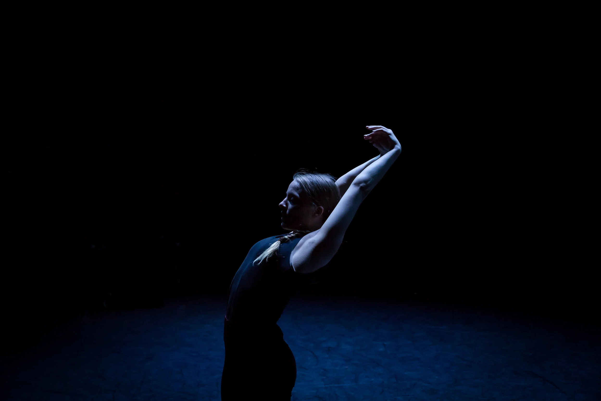 Amanda Krische in Le Mass by Nicole von Arx - Photo by Michelle Lim.jpg