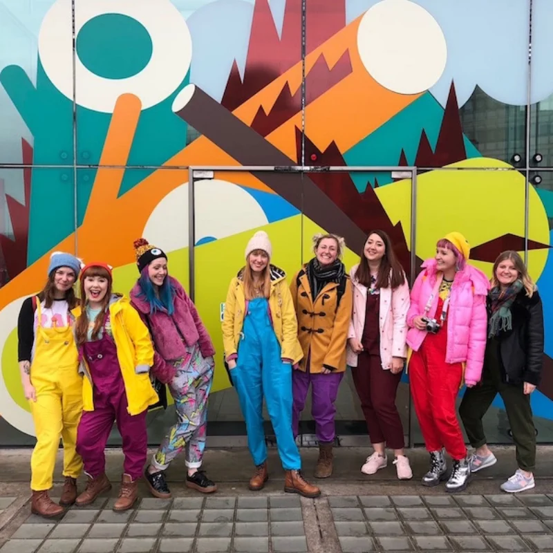 IN COLOURFUL COMPANY! photo credit : Toni Bee