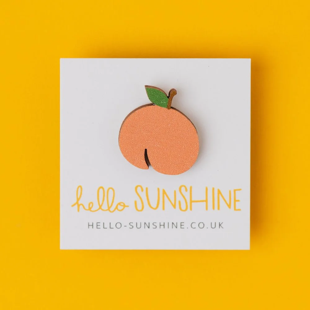 PEACHY LAPEL PIN