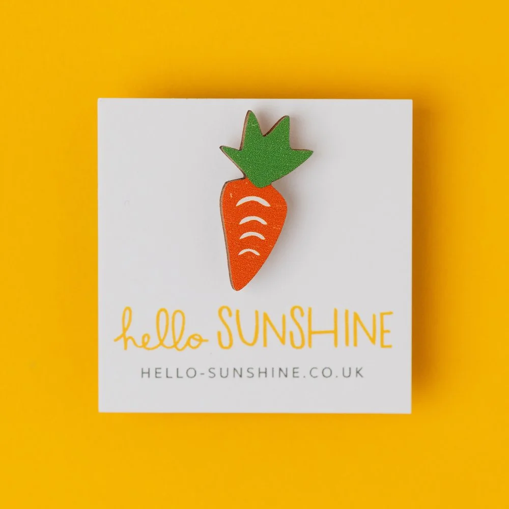 CARROT LAPEL PIN
