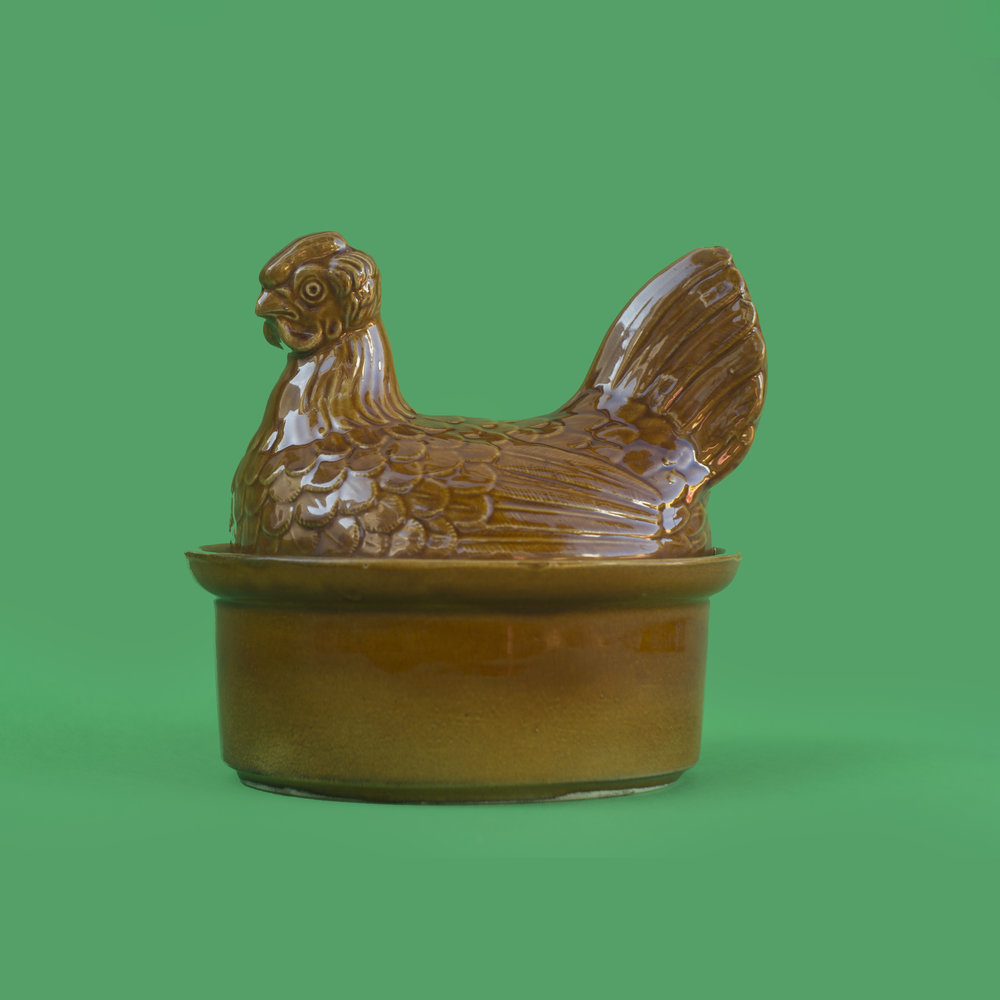 Ceramic Chicken Egg Holder / Storage / Casserole, Vintage Farmhouse Decor —  Luís Viajante