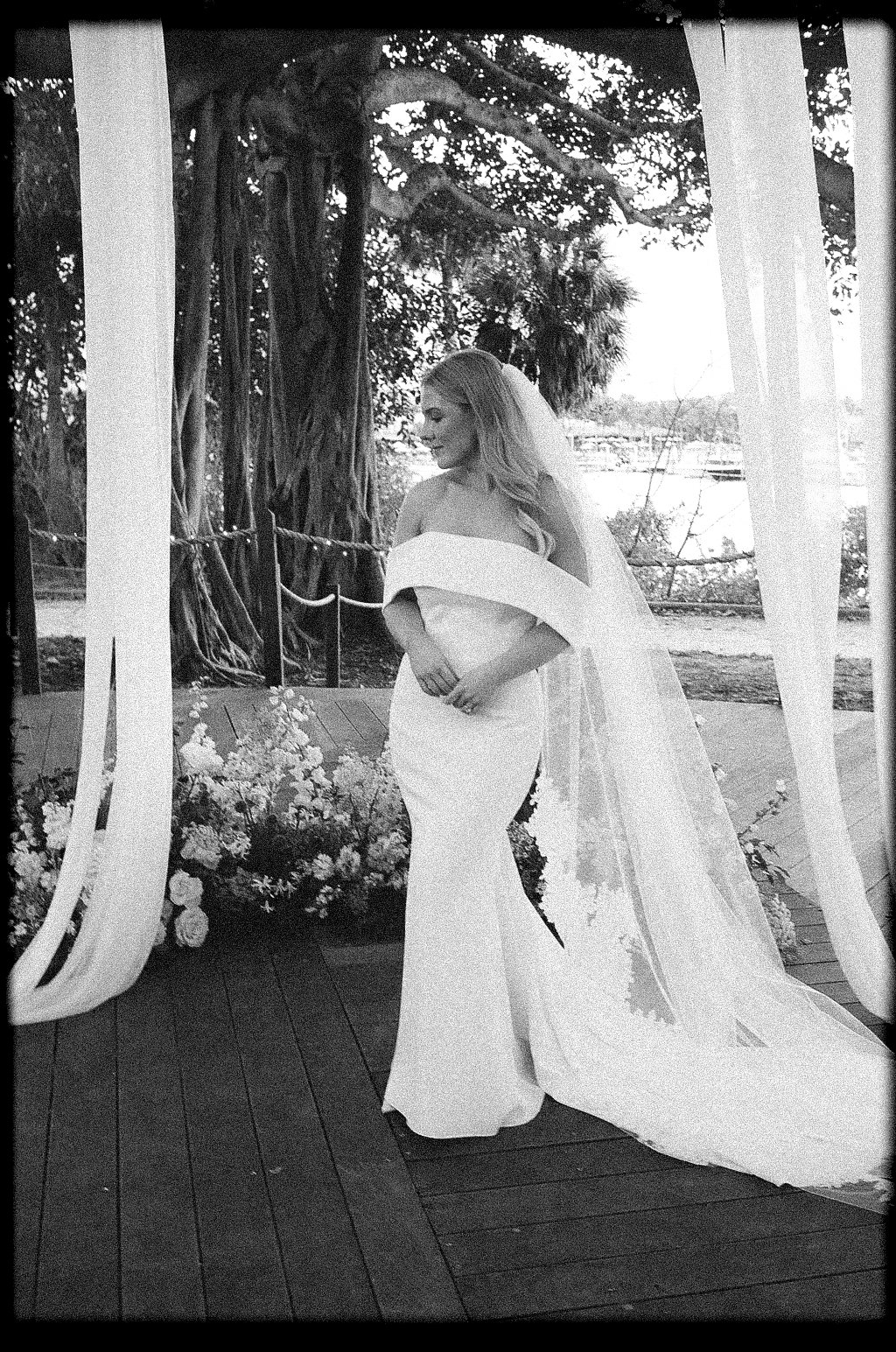 Luxury analog film wedding photographer destination - Josie Brooks Photography-12_websize.jpg