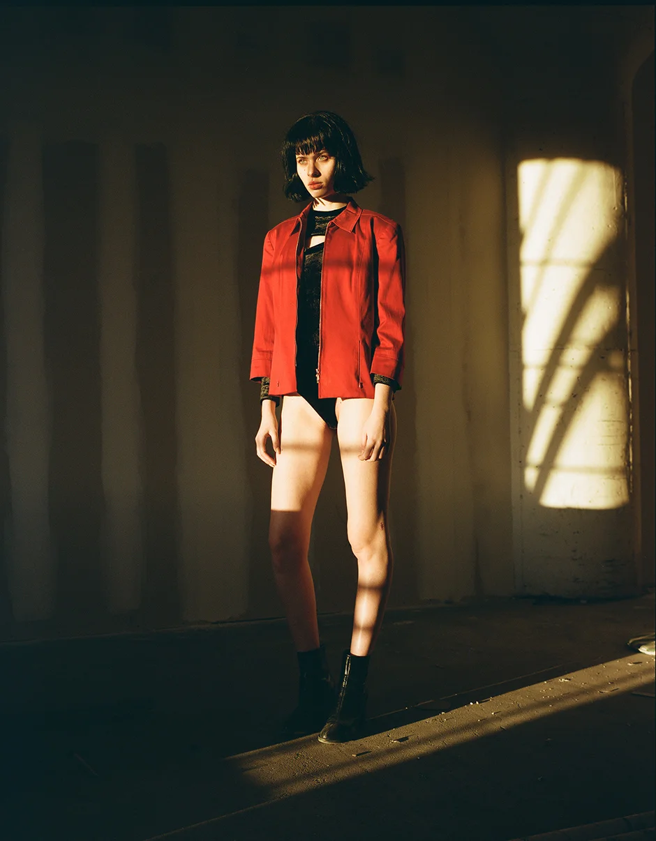 Chaqueta, mono y botines, todo vintage. 