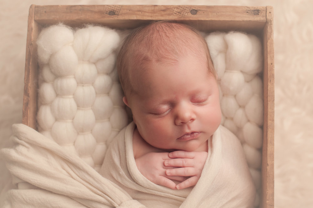 bornarchivalco_newbornphotographer09.jpg