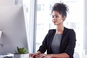 What should global entity management dashboards include? &nbsp;