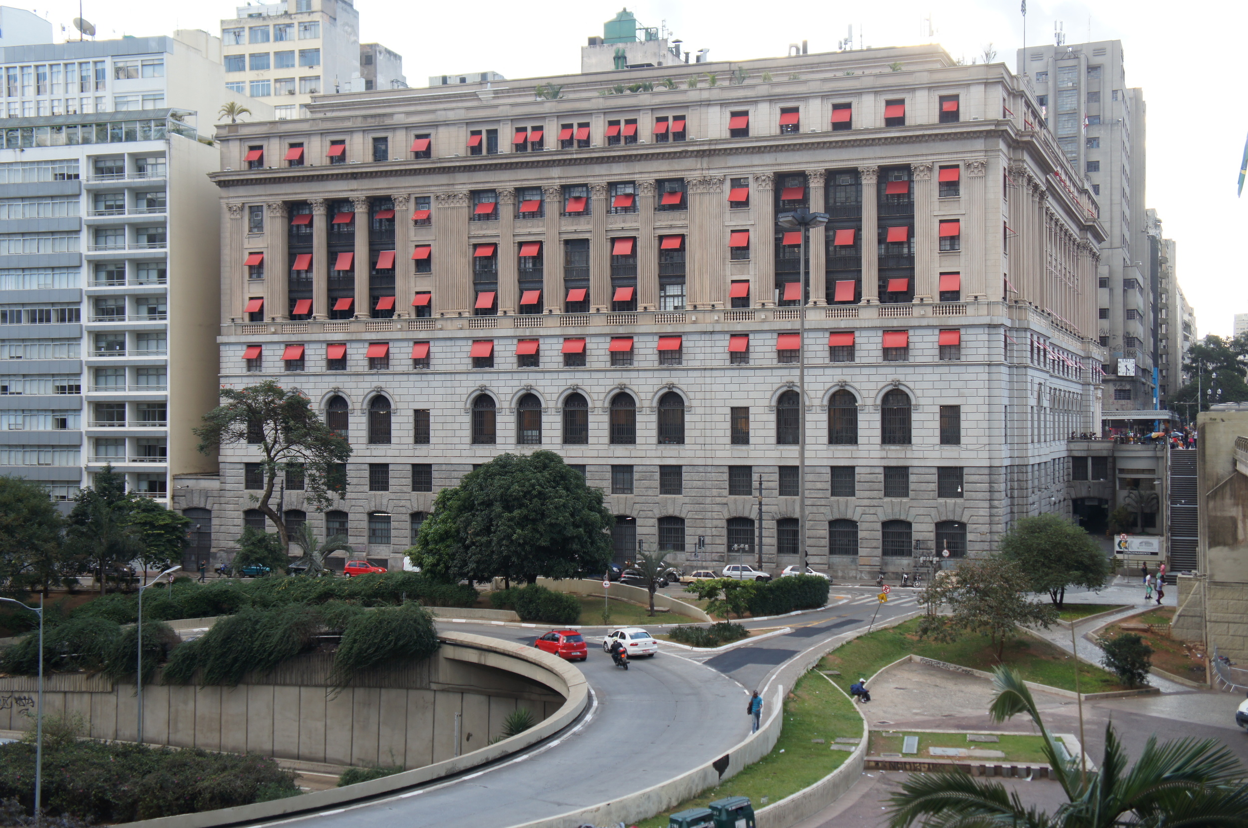 Vista do Shopping Light, ao lado do Theatro Municipal. Lindo.