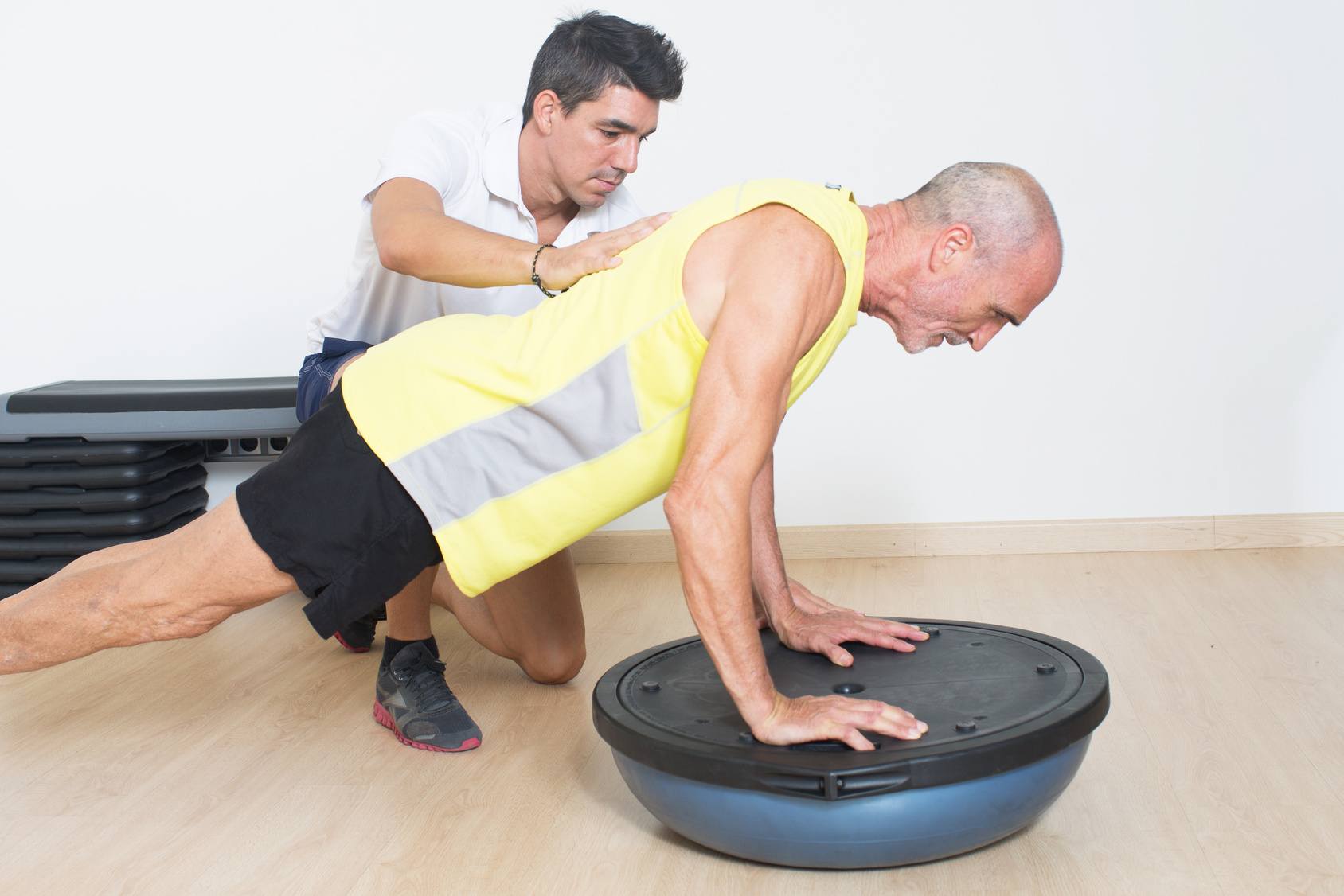 Are you looking for an exercise physiotherapist to improve core and balance for the elderly?