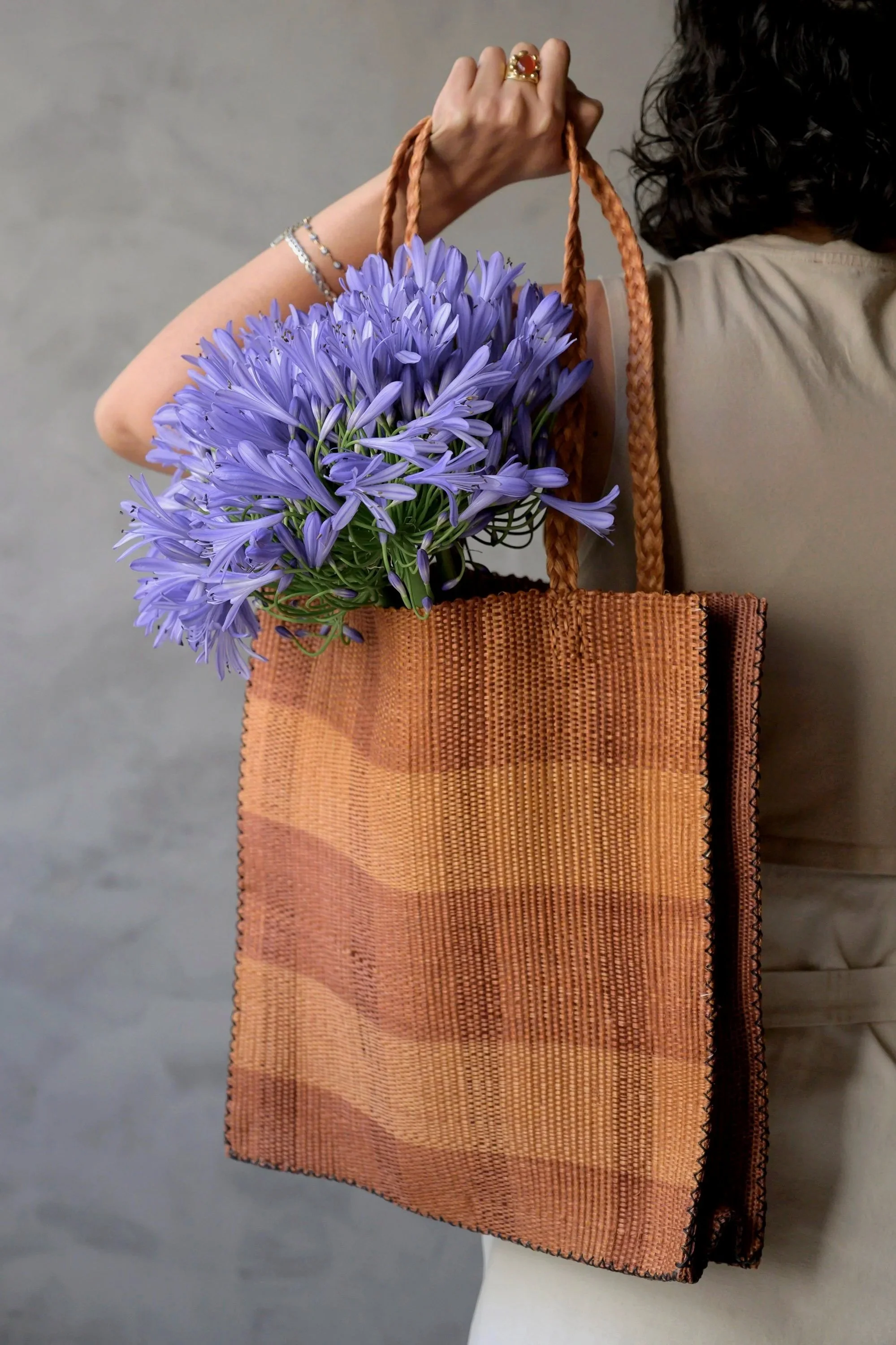 brown_tote_back.jpg