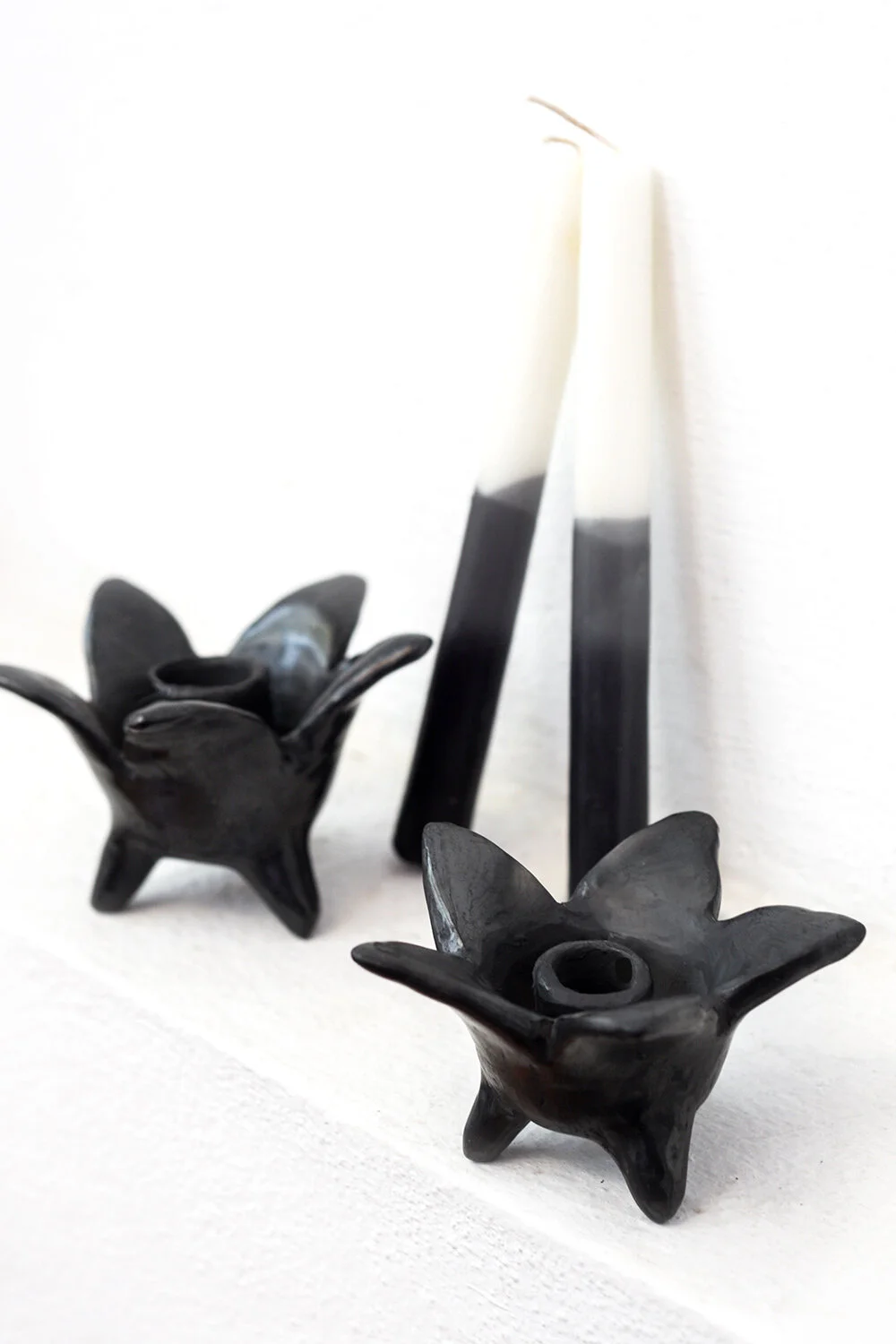 Barro negro candleholder