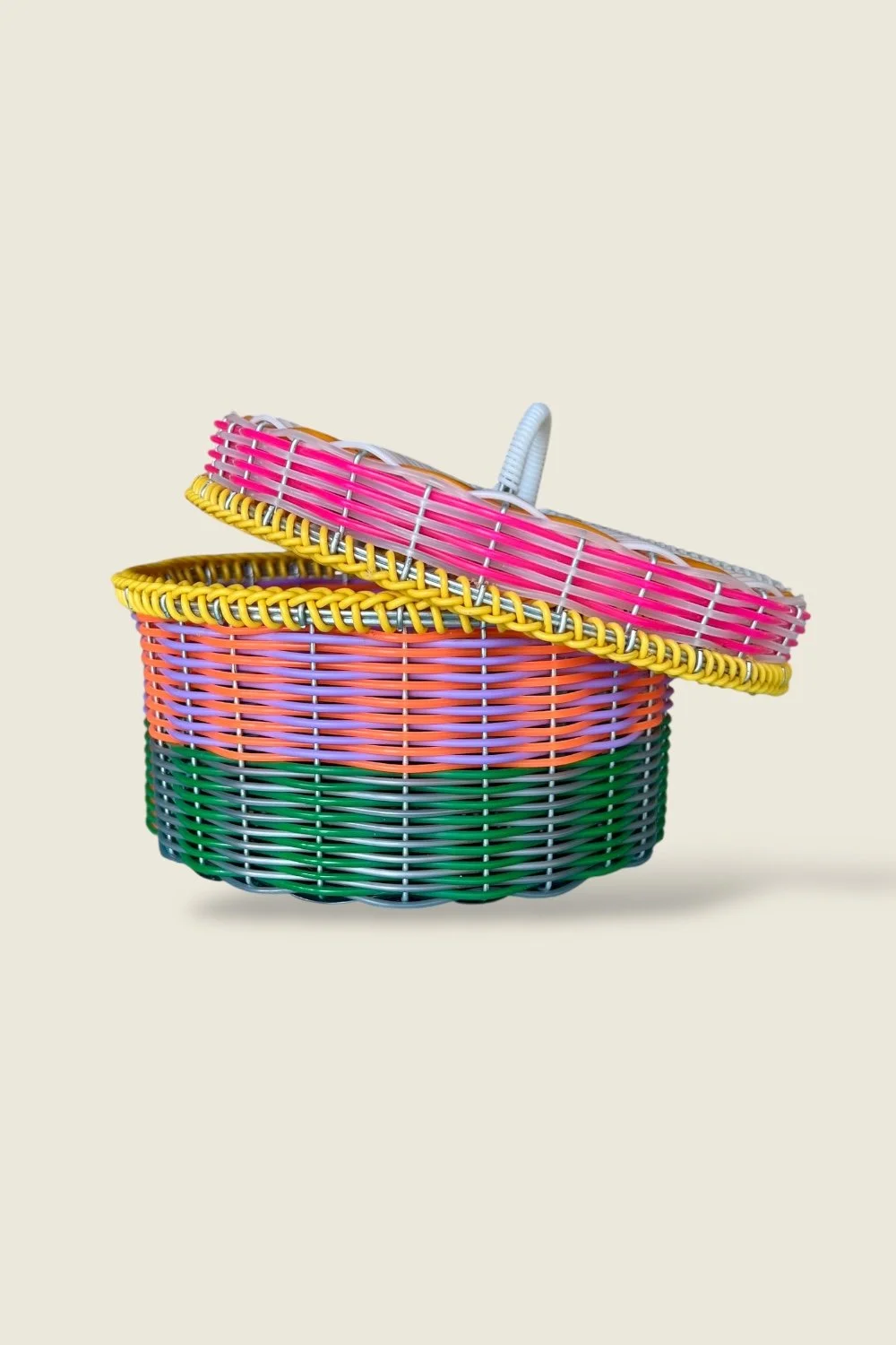 Woven wire tortilla basket