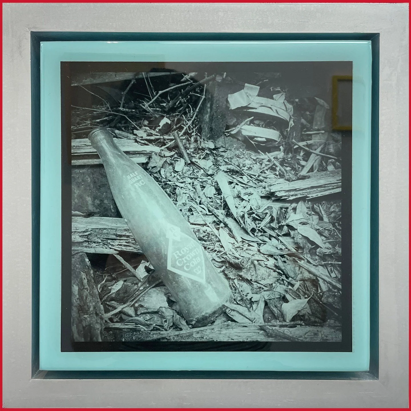 Joy Dunigan, "Royal Crown." Mixed media, 10 &times; 10 &times; 2 inches.⁠
⁠
@joydunigan⁠
⁠
On Display in &ldquo;Off the Wall,&rdquo; A Group Exhibition of small works featuring 30 supporters of Arts Southeast, in the Arts Southeast Supporte