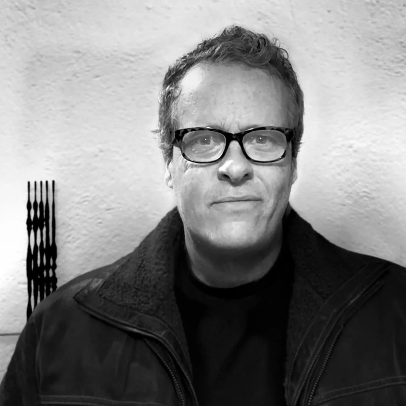 &ldquo;ON::VIEW REVUE&rdquo; Artist Feature: Jon Roberts⁠
⁠
Jon Roberts graduated from Bates College in Maine with a double major in Physics and Studio Art. He completed a thesis in both disciplines, with his physics thesis focused on subatomic inter