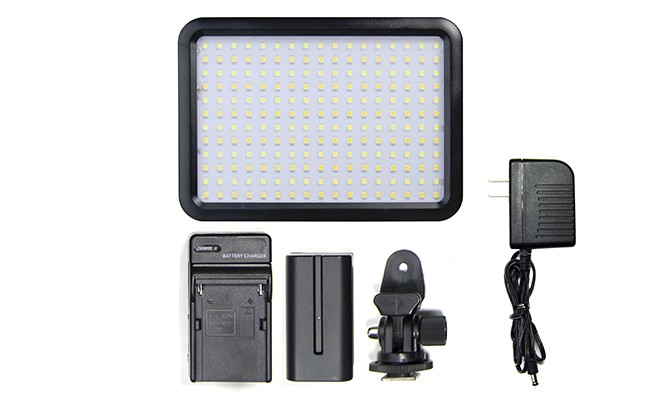 4-ledvideolight-971eb66718.jpg