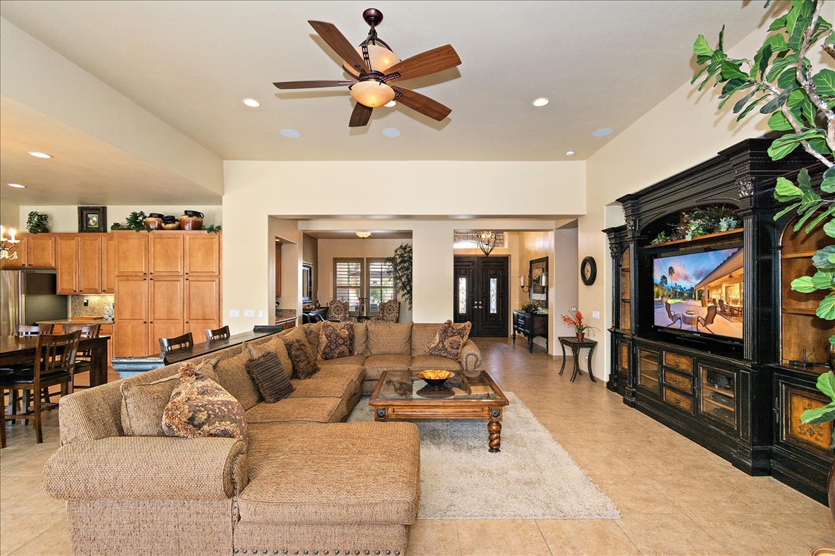 19-Main_Living_Area.jpg