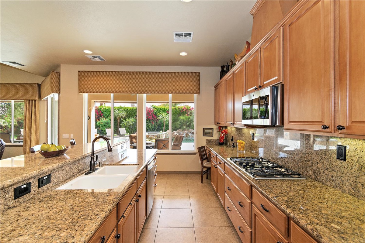 26-Kitchen(1).jpg
