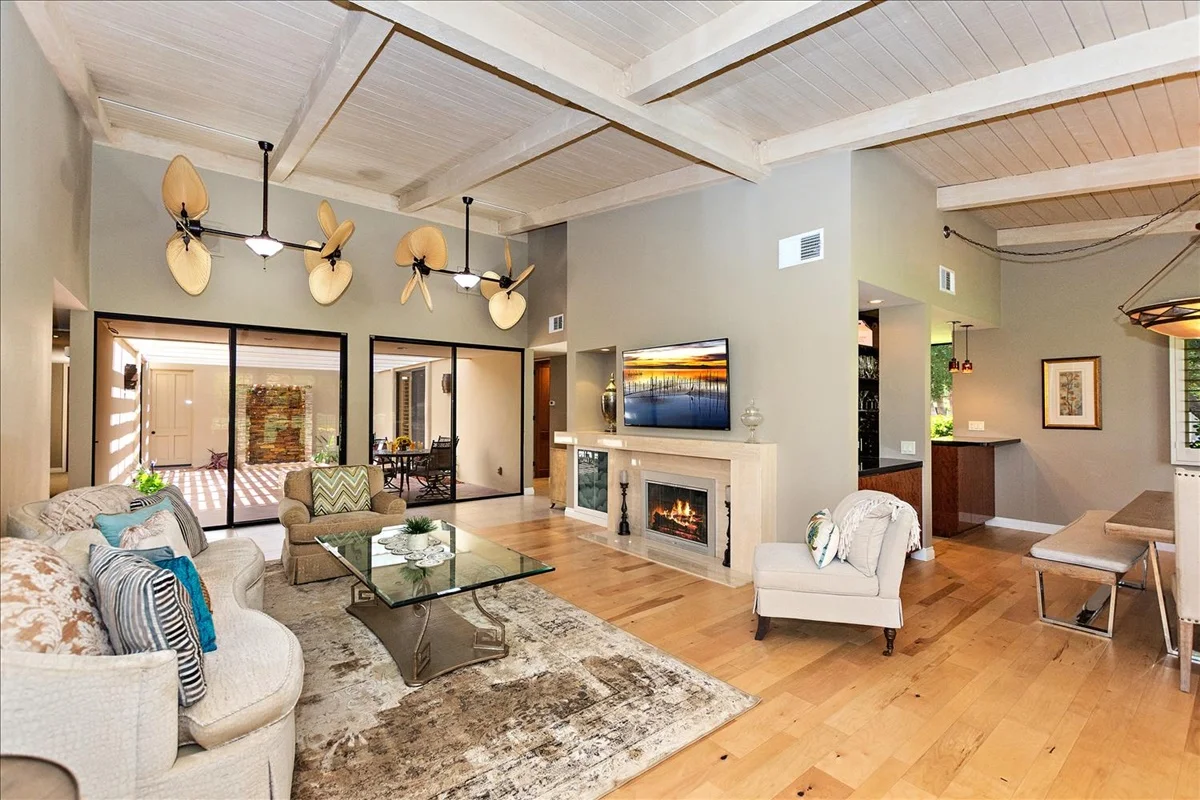 12-Living_Room(1).jpg