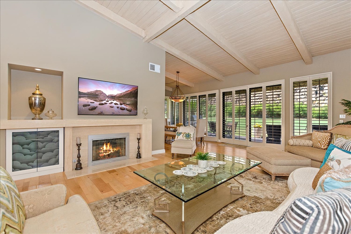 13-Living_Room(2).jpg