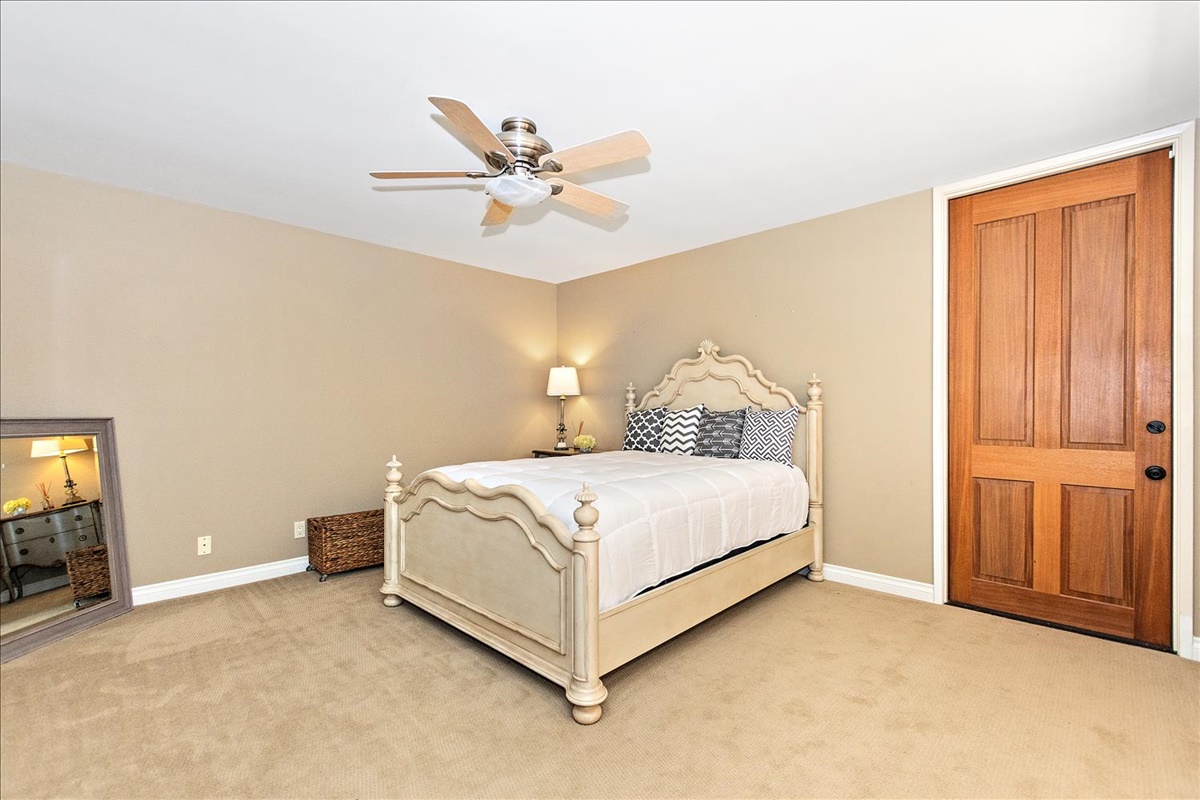 25-Bedroom_1.jpg