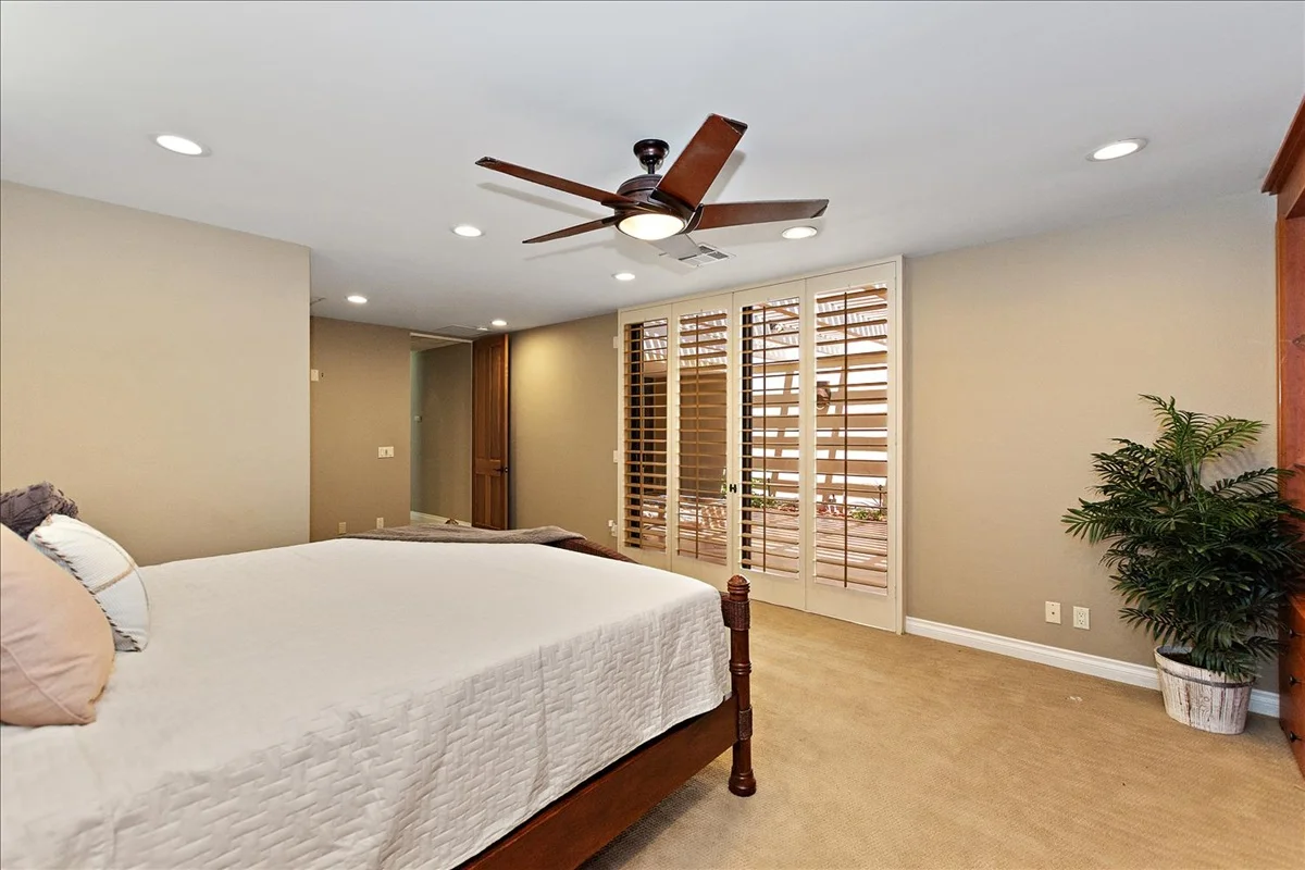 32-Bedroom_2(2).jpg