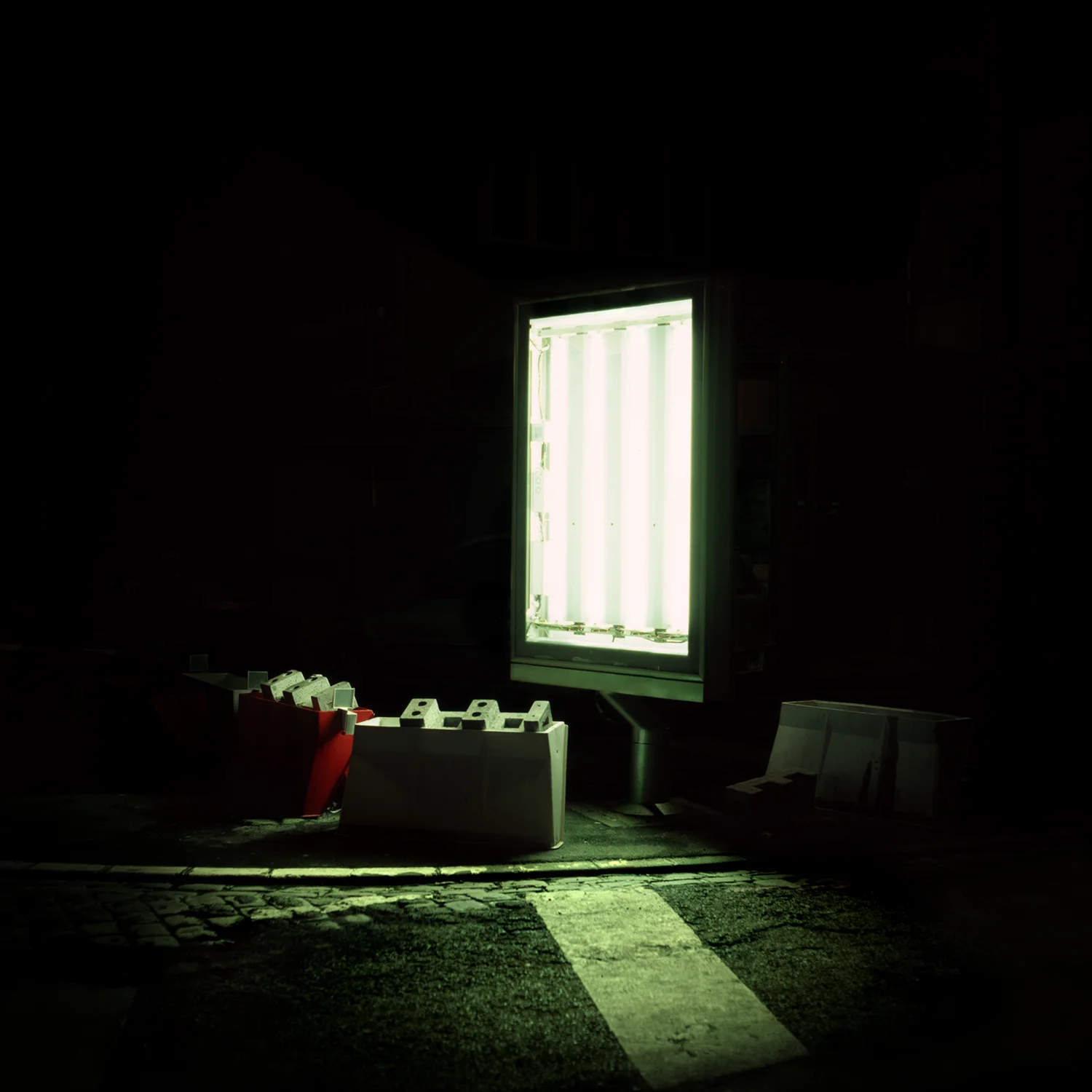 Victor-Fernandez-Emptyness-07.jpg