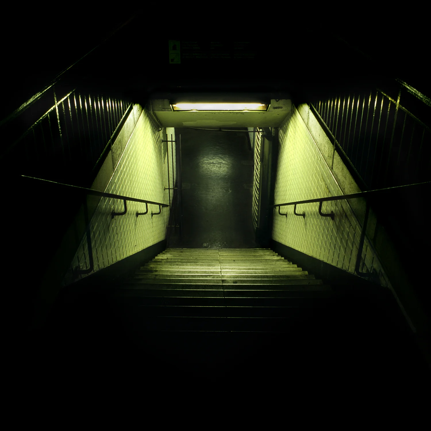 Victor-Fernandez-Emptyness-12.jpg