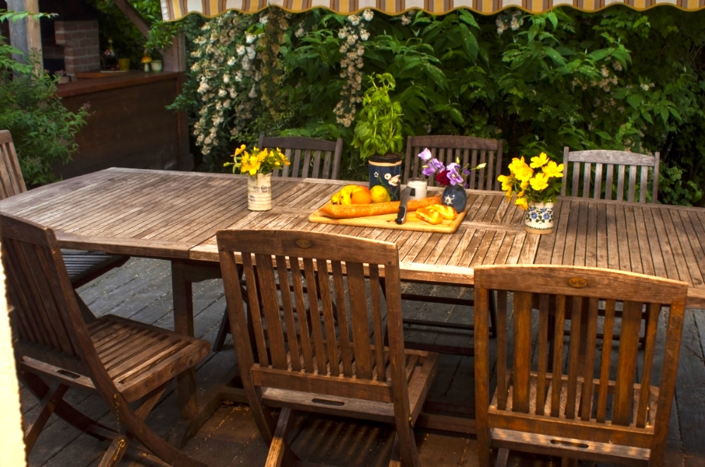 Outdoor dining area