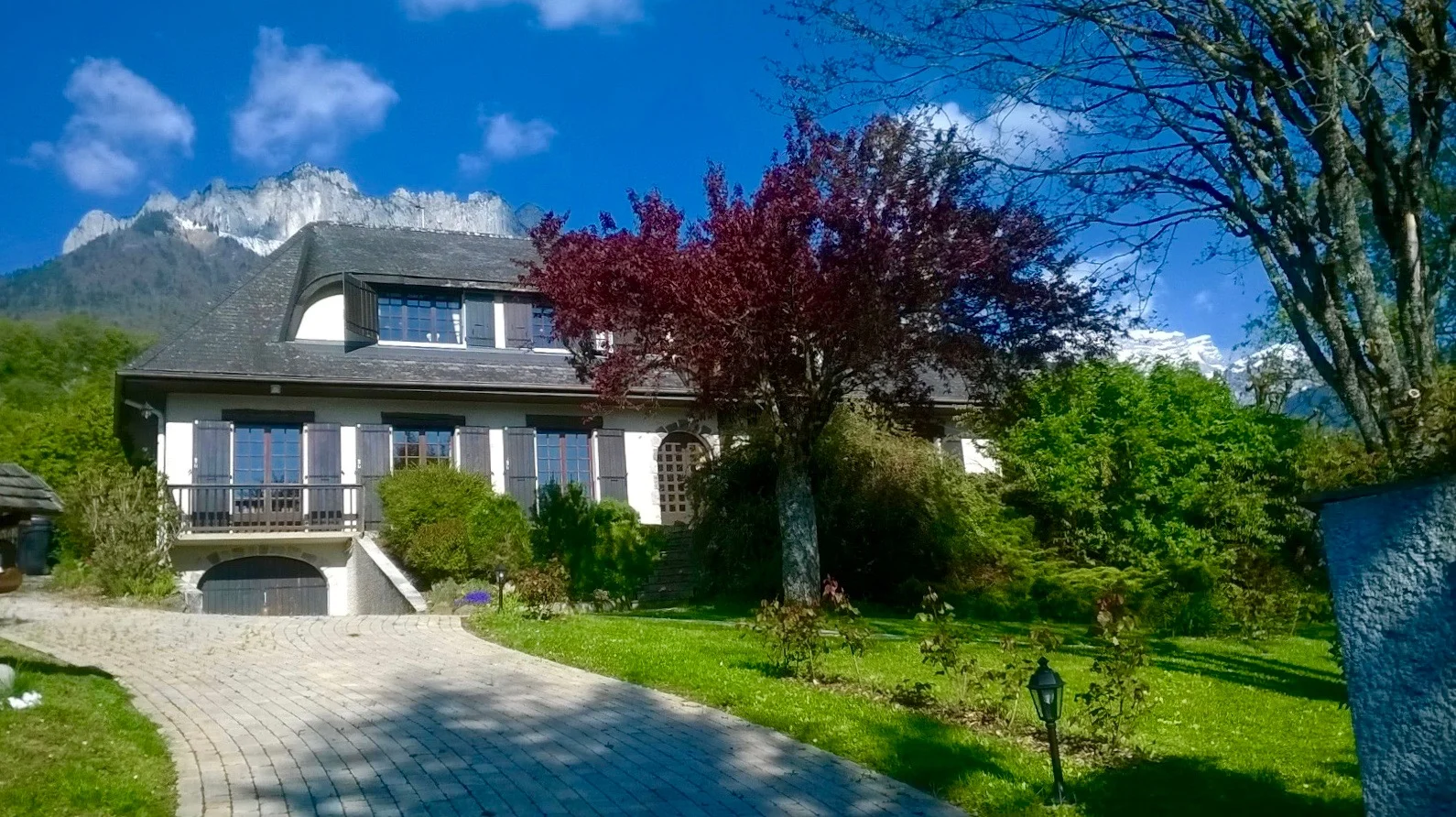 Menthon House2 copy.jpg