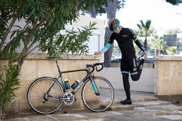 cycling stretch.jpg
