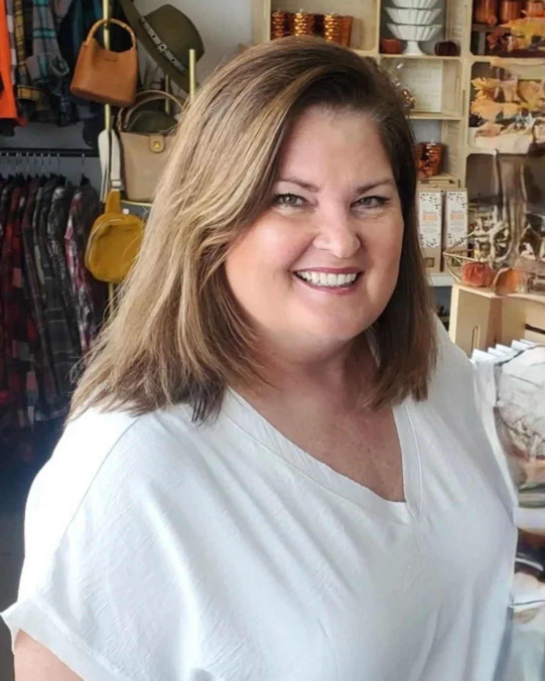 Happy Birthday to Countess of Candles! Dandles Creator Dana Haynes is celebrating another birthday today and proving that your dreams can get better with age. 
In the last year, she's made some big pivots...
⟡ Expanding the candle collection
⟡ Ad