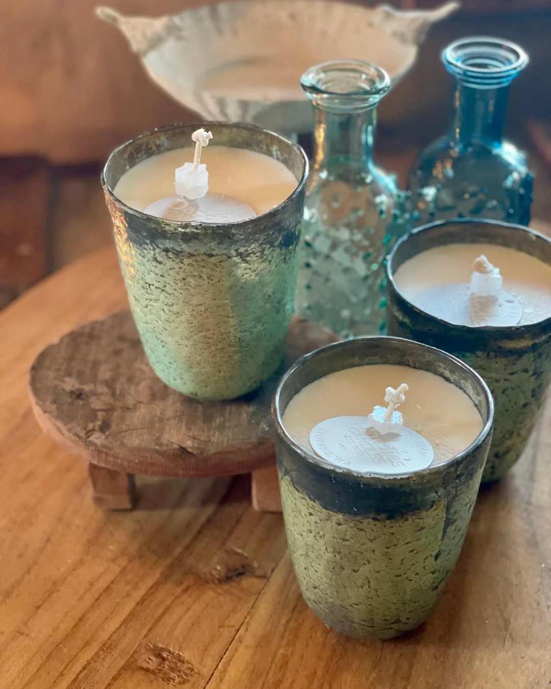 The Crackle Candle is back with a blue hue for 2026. Shop this scented favorite at shops like @GoodFindsByDandles in Spokane in these winter scents:

⟡ Lemond Pound Cake :: This scent recreates the aroma of a buttery lemon cake, drizzled with rich va