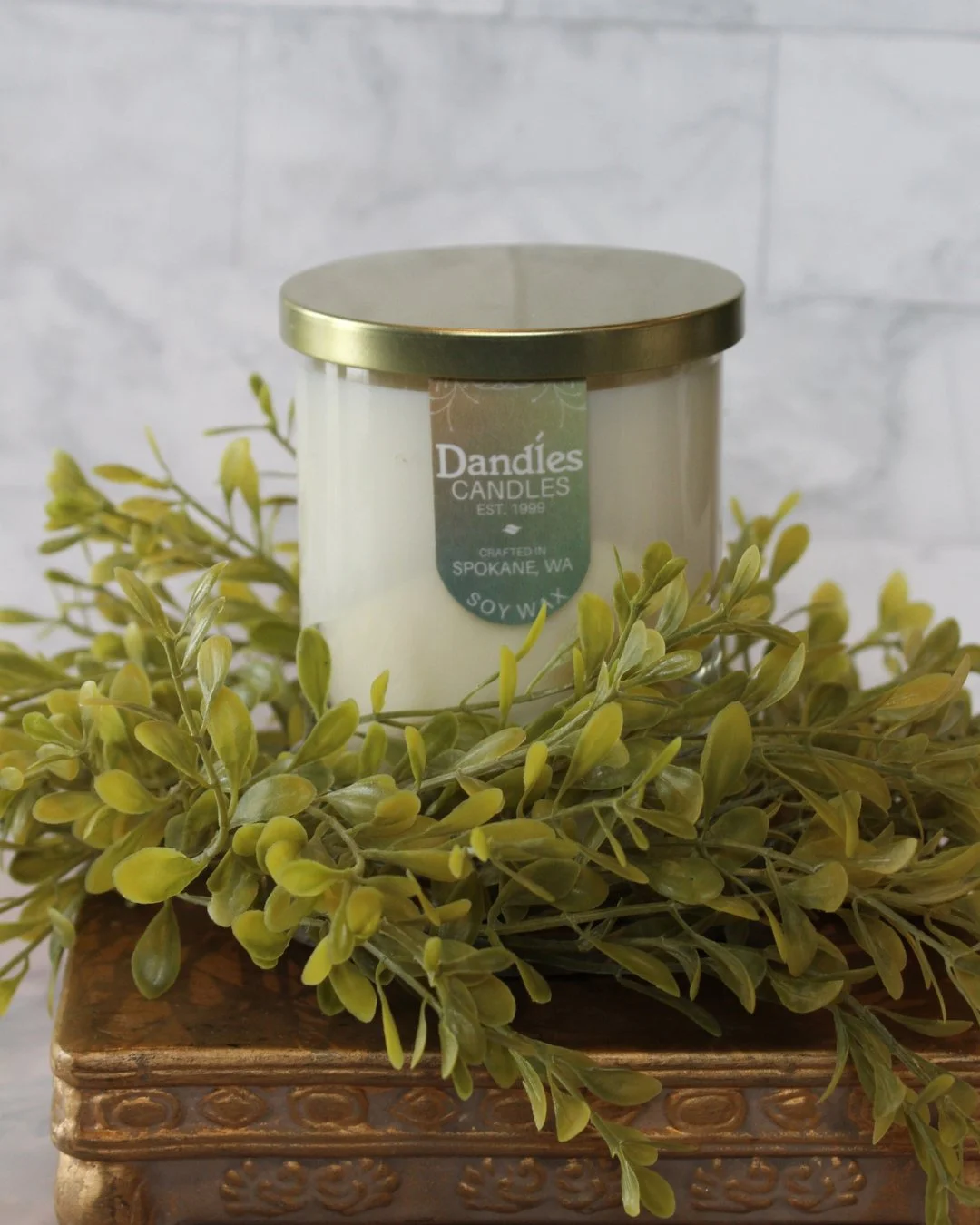 Feeling a little fancy in February as we dress up our candles. What decor accessories do you use this time of year to change up your candle style?

Find Dandles biggest selection of decor pieces and accessories in Spokane at @GoodFindsbyDandles

And 