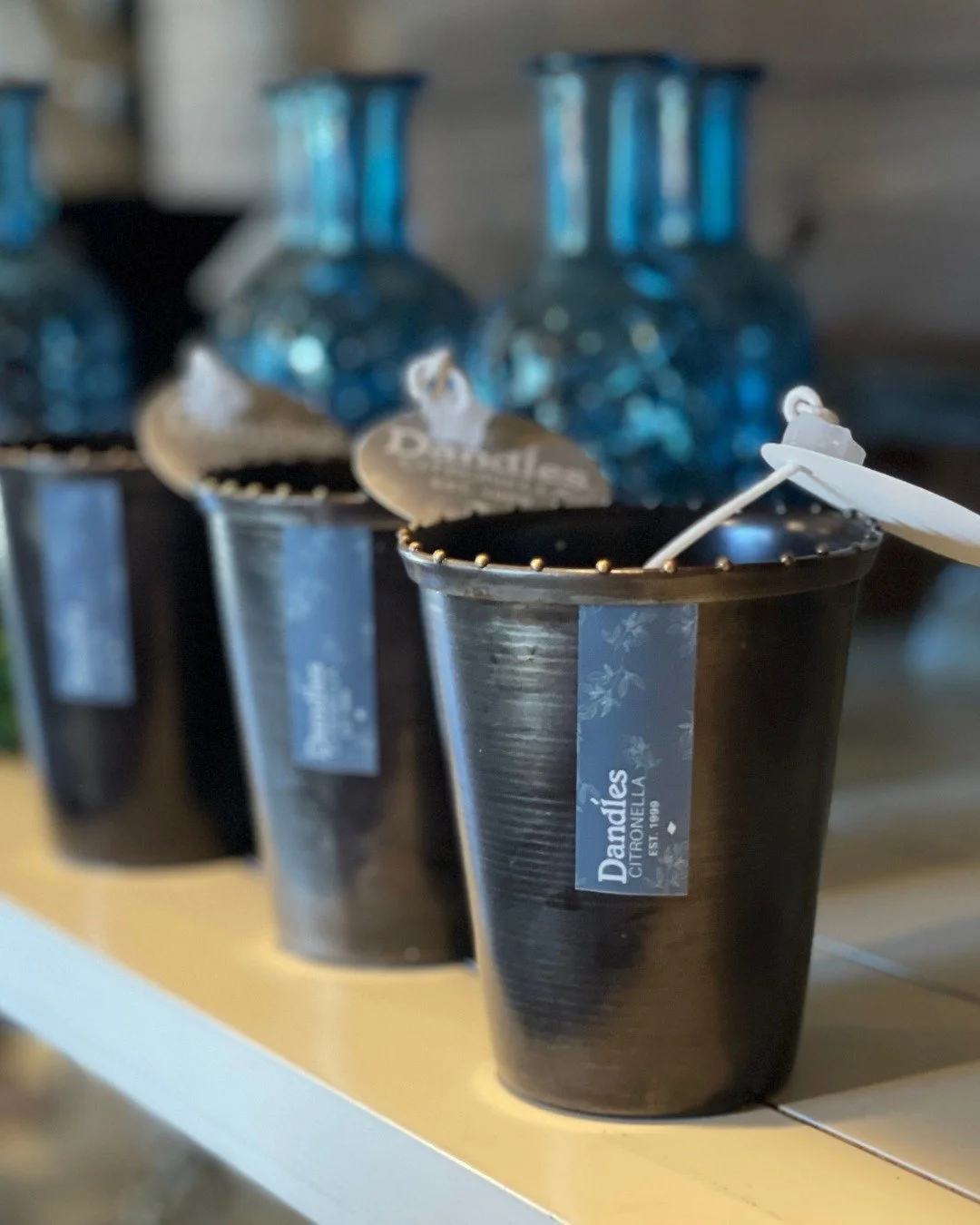 The parade of summer candles continues...
Find these citronella candles designed to keep bugs away from your patio or campsite at @ferrantesmarketplacecafe and coming soon to @windfallnqrc

📍Head to the website for locations carrying Dandles Candles