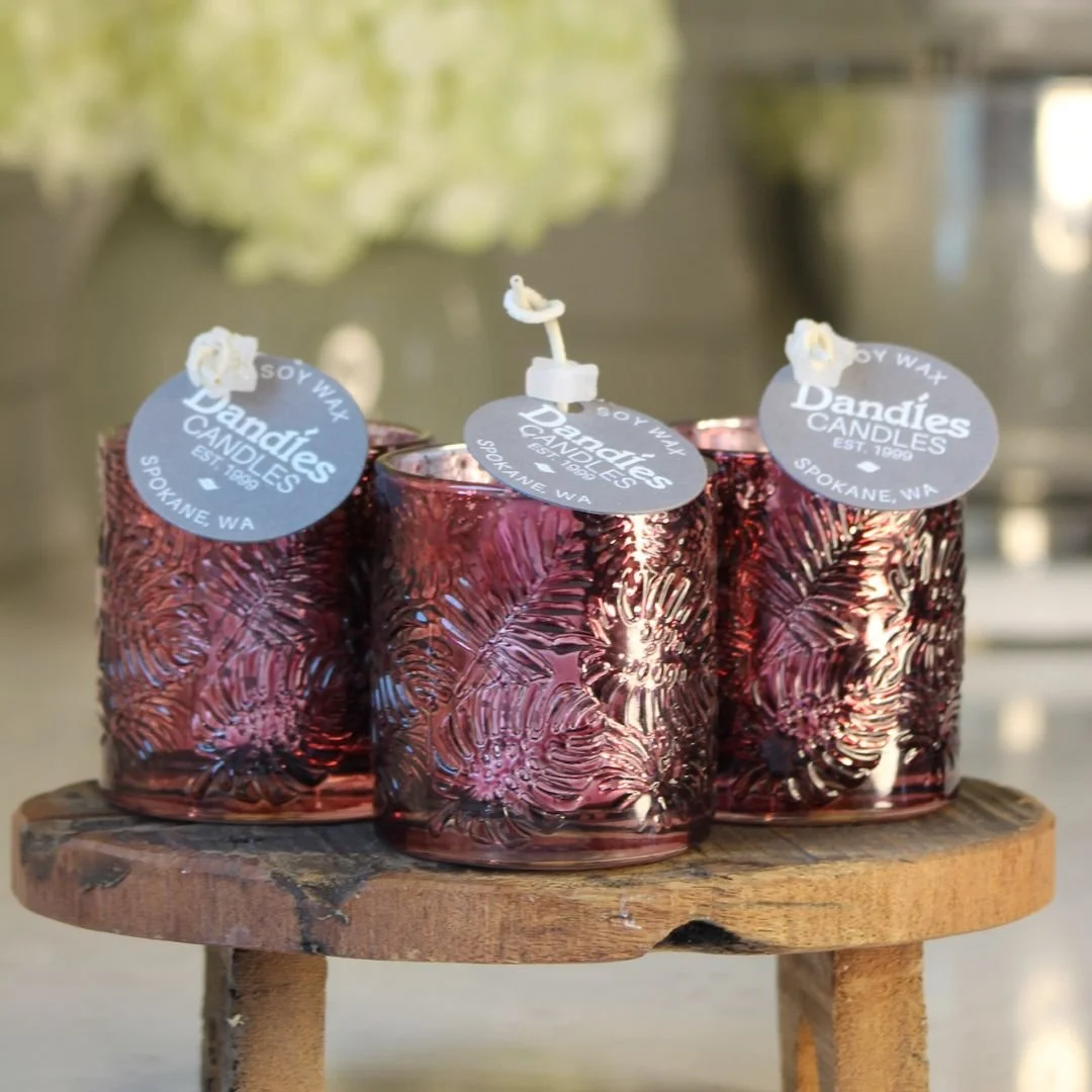 burgundy-fall-leaf-candle-1.png