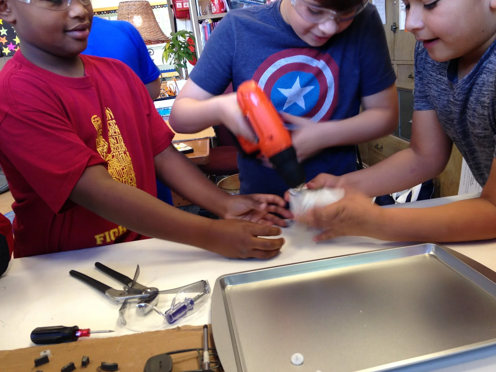Students work together in Theresa Sanders' 3rd grade classroom at Redwood Heights Elementary School in Oakland. 