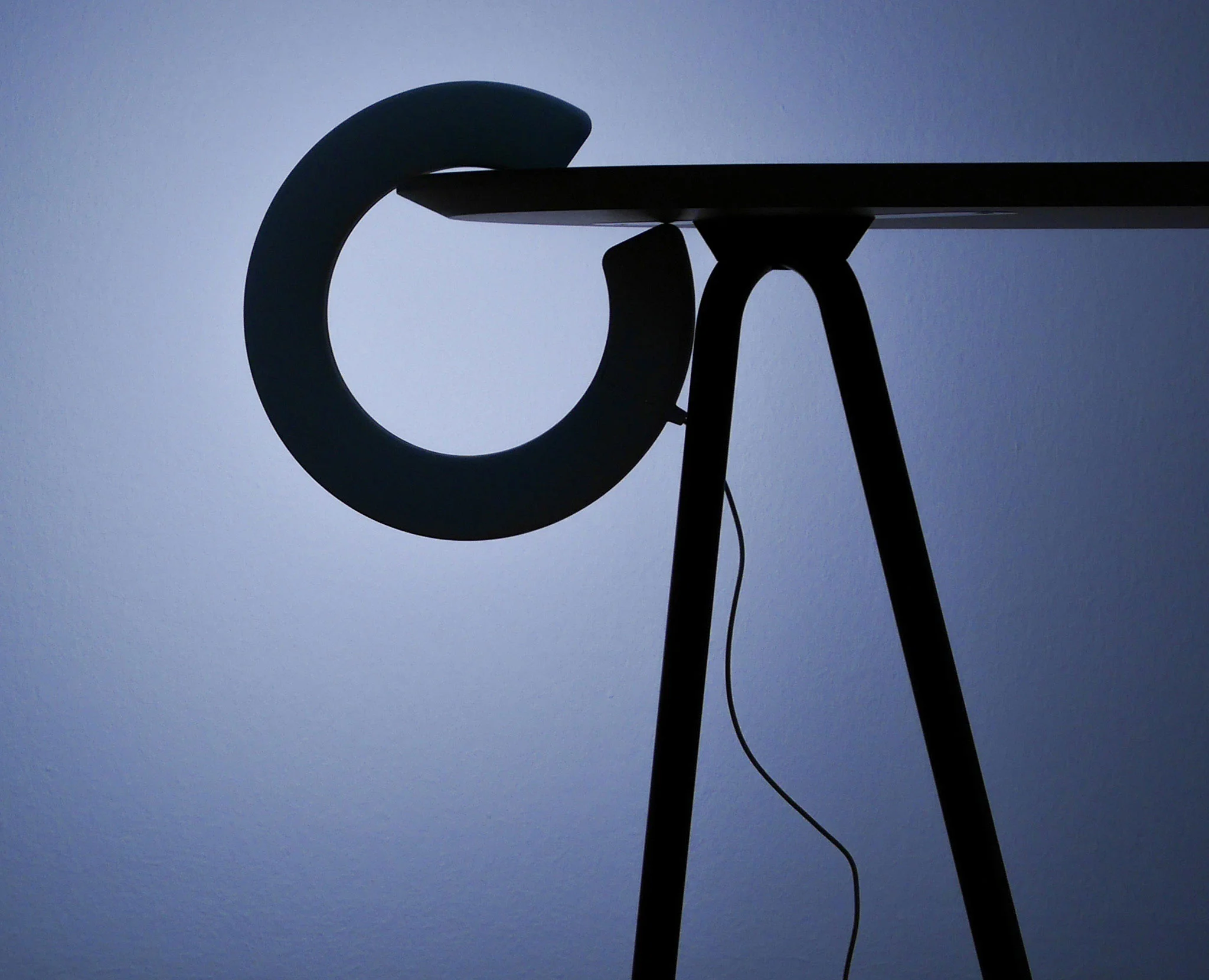 Help-Lamp_by-Rupert-Kopp-for-L-and-Z_Photo-Gerhardt-Kellermann_2.jpg