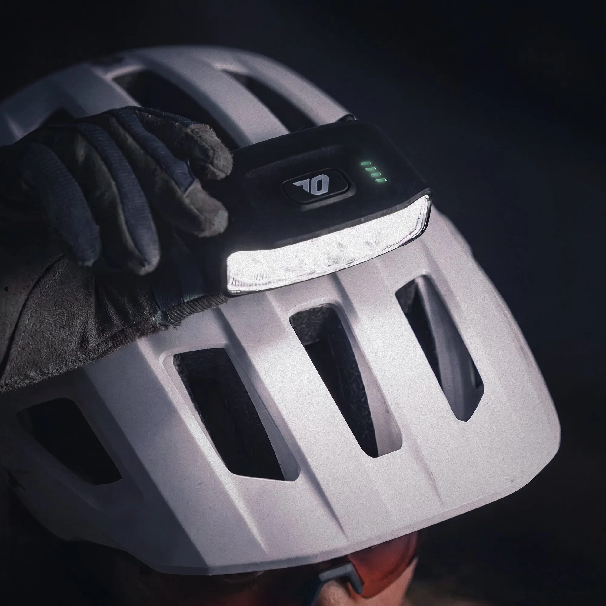 05_OL_Portal_Photo_Product_Helmet_On.jpg