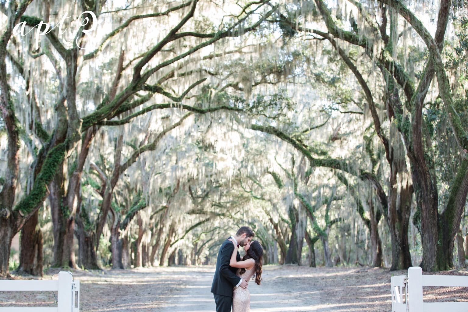 AptBPhotography_KirstieCarlosTOBLOG-16.jpg