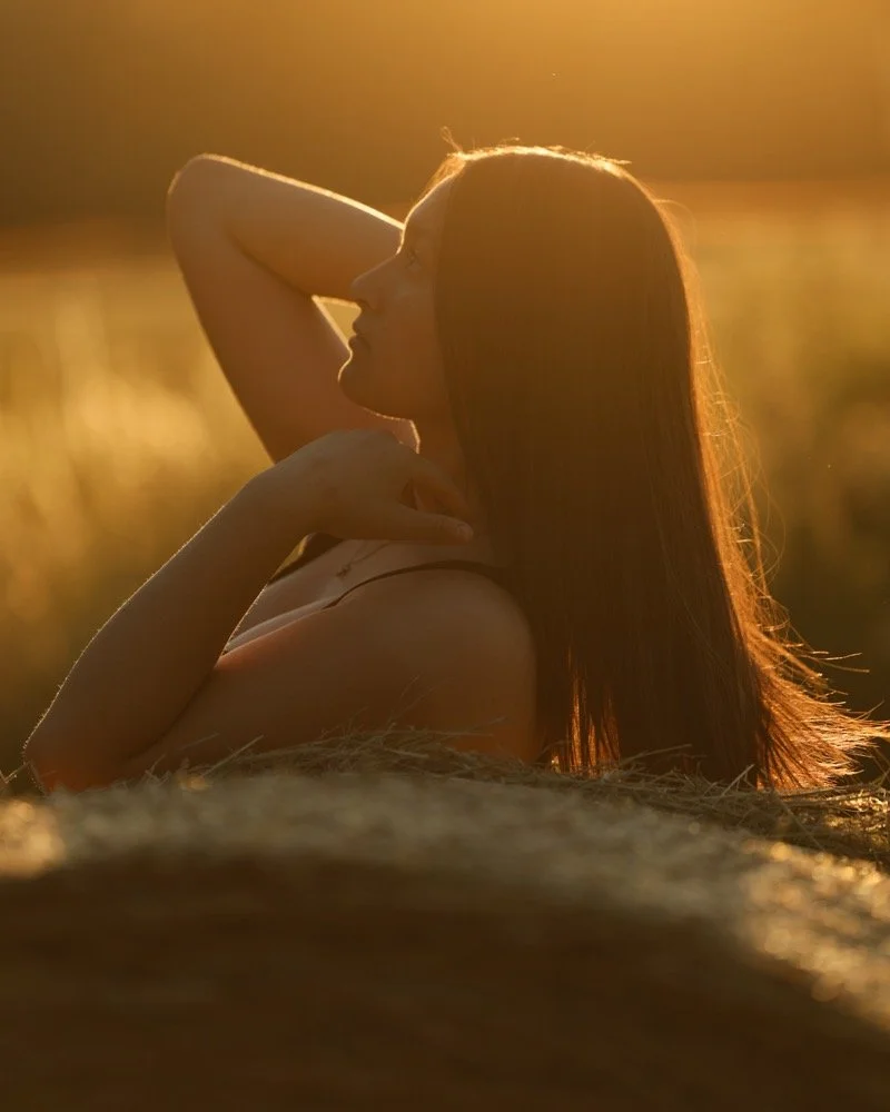 summer memories on the picture beautiful Luca ❤️ #summerlights #goldenhour #portrait #budapestphotographer
#izatymkowphotography #izafoto #canonphotography #canonhungary #hungary