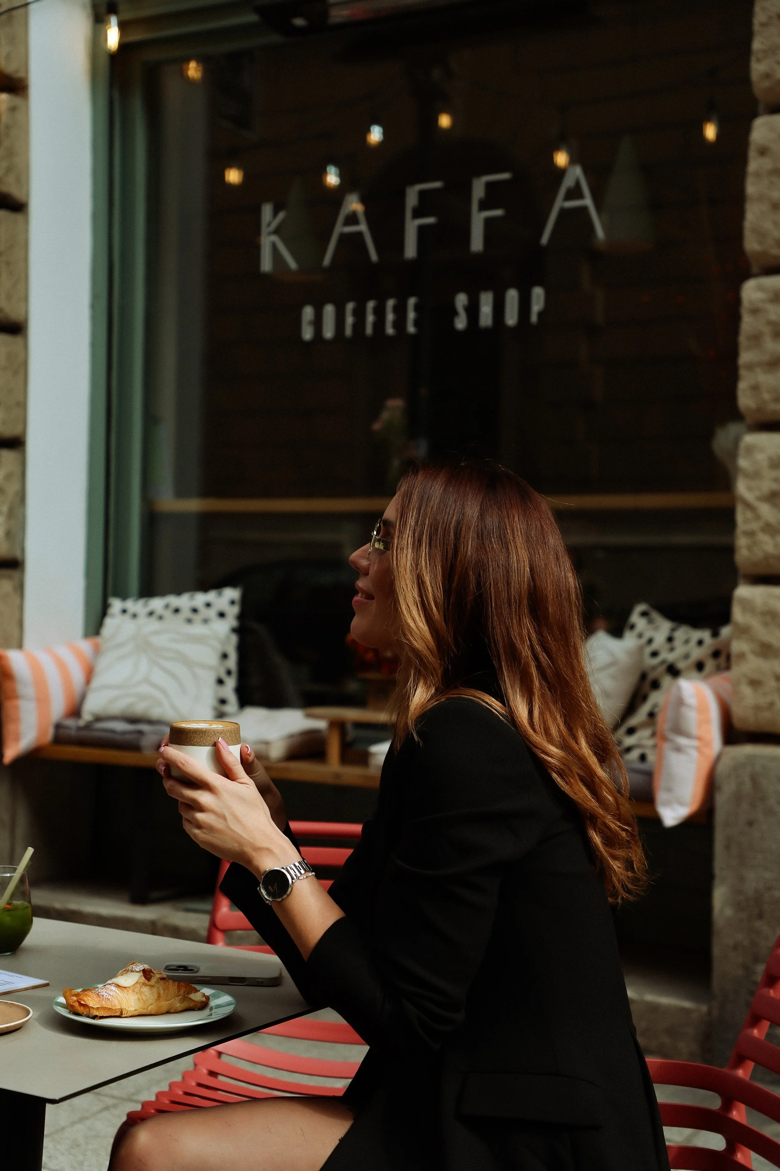 Branding fotózás, lifestyle fotozas,
Elevated branding fotozas,
Sesje wizerunkowe Budapeszt
Sesje wizerunkowe Warszawa 
Nowoczesny minimalizm
styl premium, calm luxury
wysoka estetyka