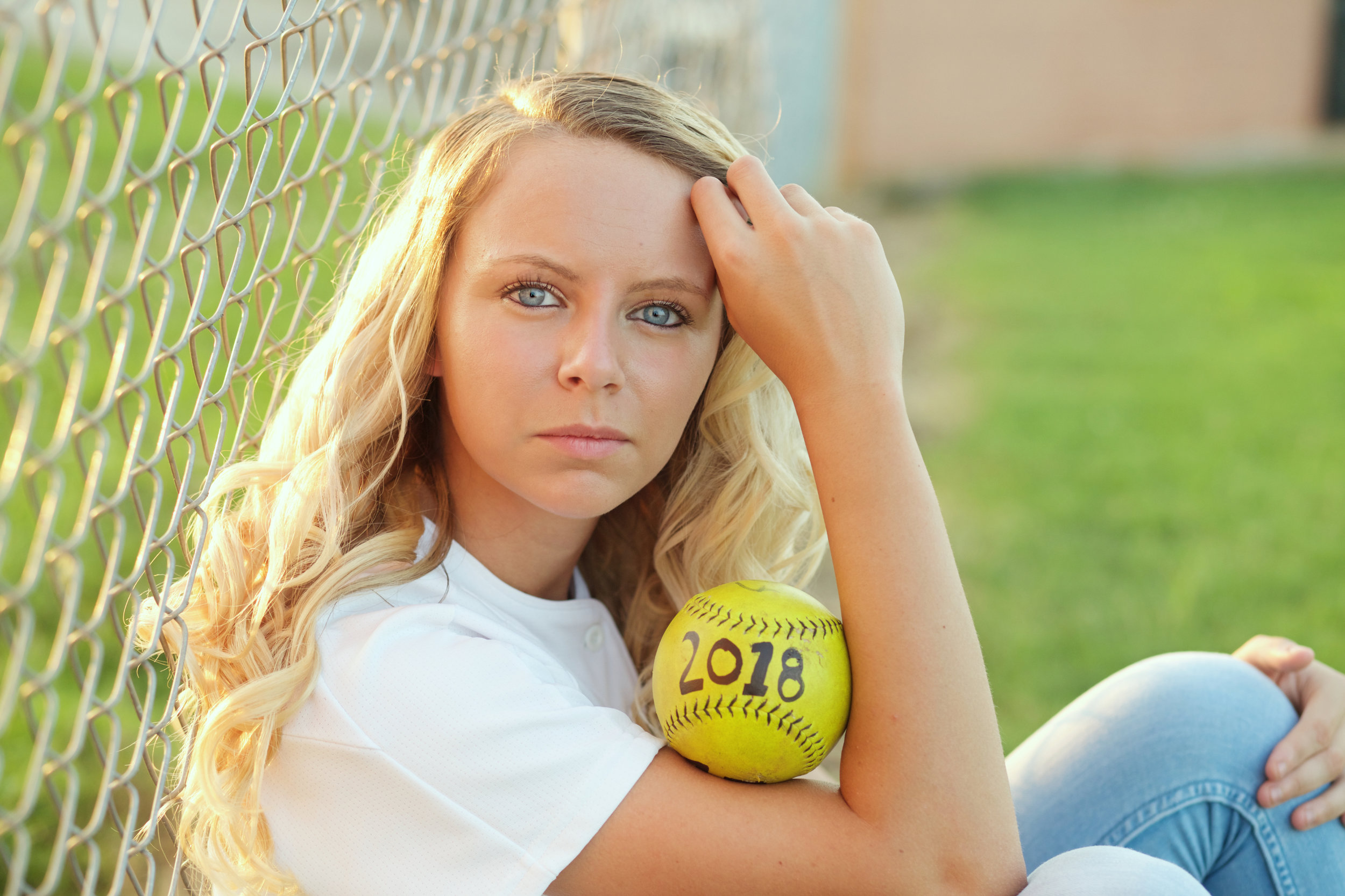 softball-senior-girl-class-of-18.jpg